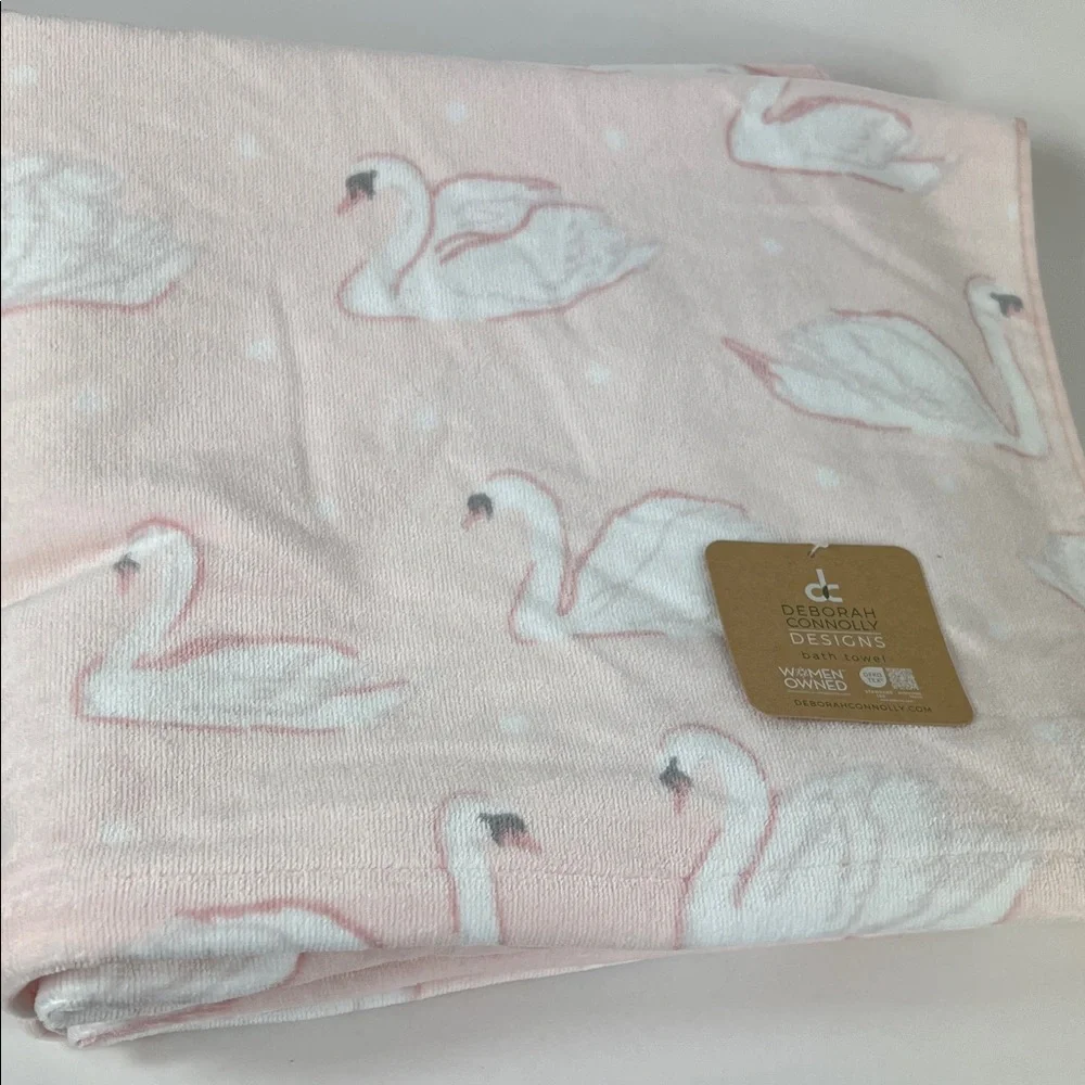 Deborah Connolly Bath Towels Swans Pink White Velour Soft Cotton Set of 2 NEW